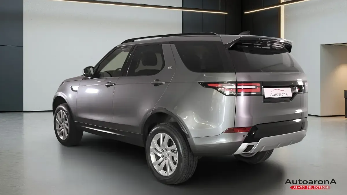 Usata Land Rover Discovery 5 HSE Luxury 241 CV (177 kW) 2019 Grigio scuro SUV