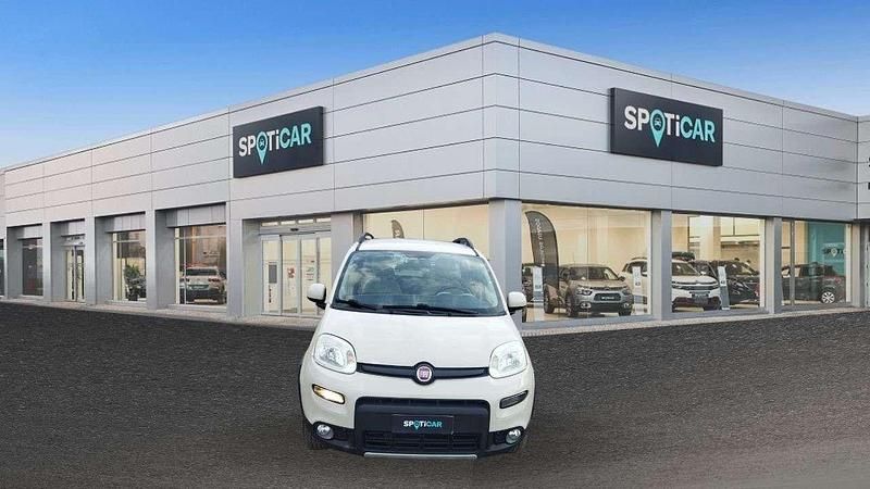 Usata Fiat Panda Trekking 95 CV (69 kW) 2016 Beige Berlina