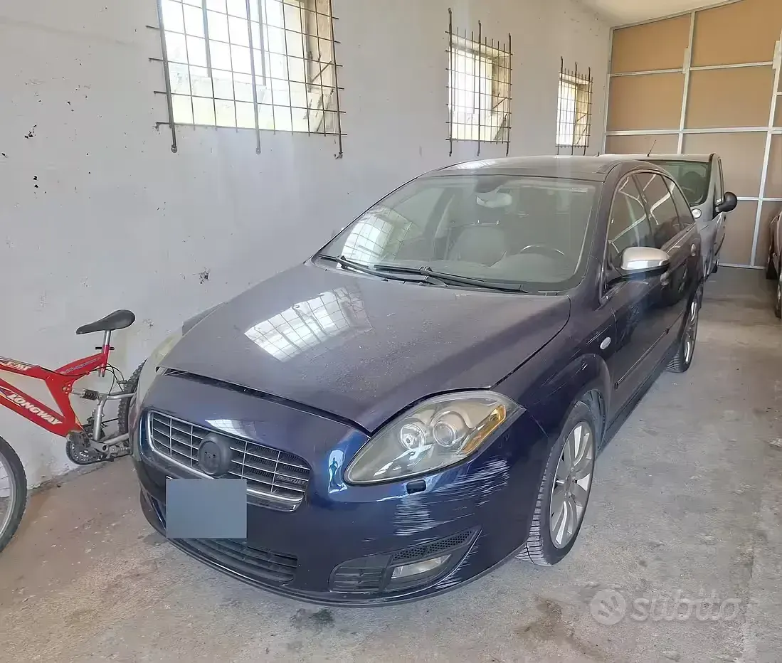 Usata Fiat Croma 200 CV (147 kW) 2008 Bluazzurro Station wagon