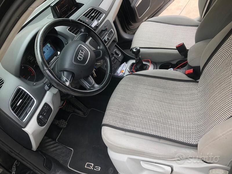 Usata Audi Q3 140 CV (102 kW) 2012 Blu SUV