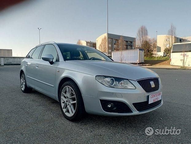 Usado Seat Exeo 142 CV (104 kW) 2011 Gris Familiar