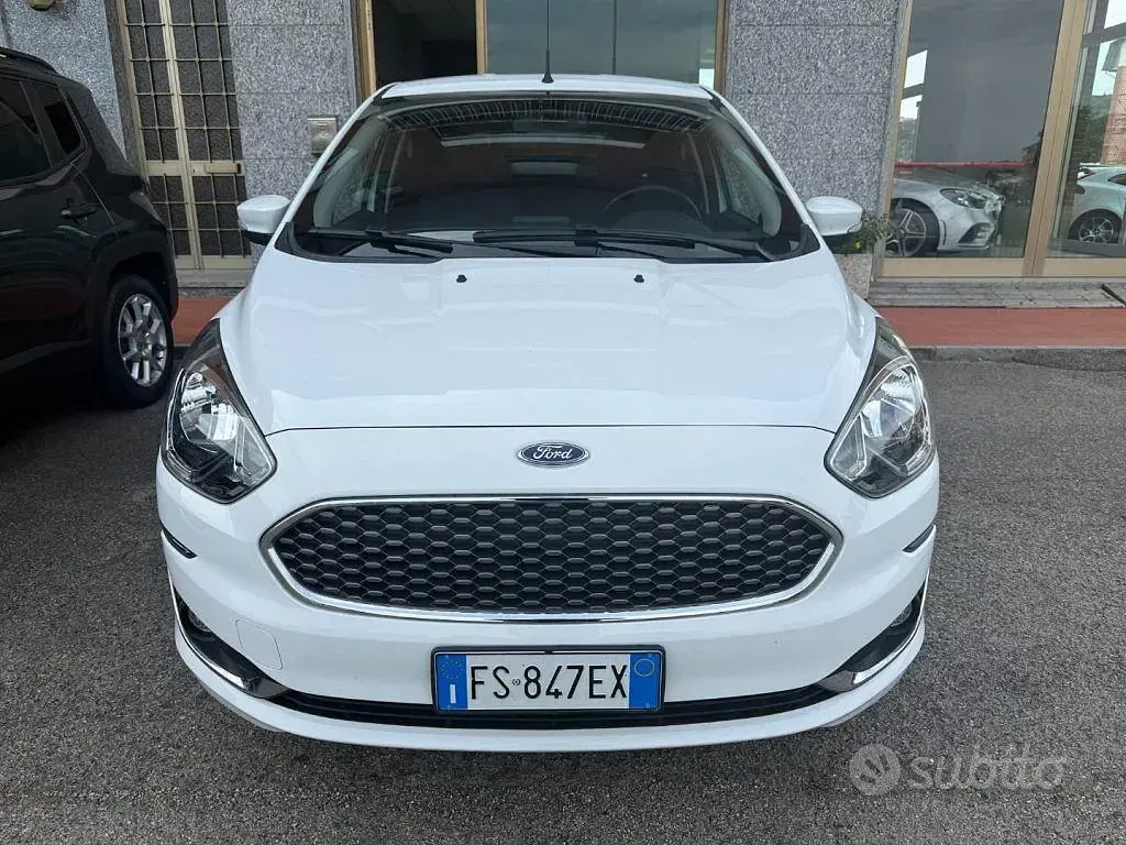 Usata Ford Ka Plus Ultimate 86 CV (63 kW) 2018 Bianco pastello Utilitaria
