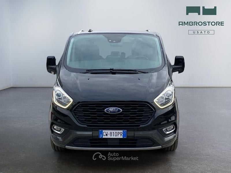 Usata Ford Tourneo 185 CV (136 kW) 2021 Nero Monovolume