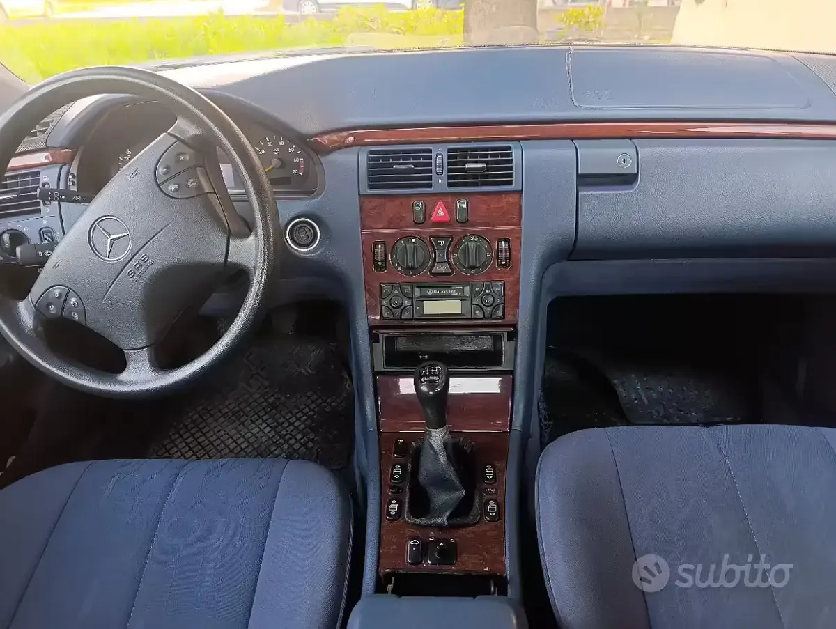 Usata Mercedes E200 186 CV (136 kW) 1999 Station wagon