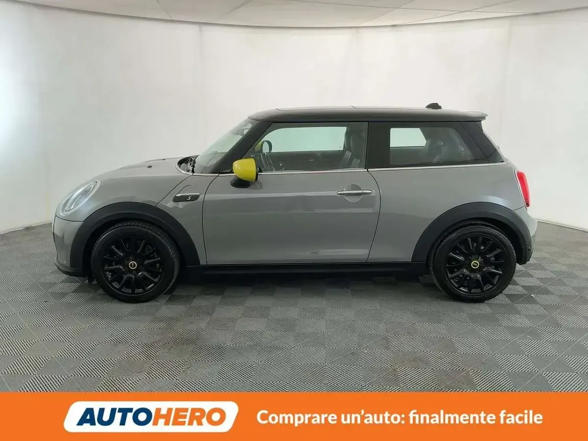 Usata Mini Cooper SE 135 kW (184 CV) 2021 Grigio Utilitaria