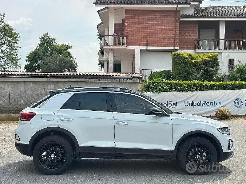 Usata VW T-Roc Sport 116 CV (85 kW) 2025 Bianco SUV