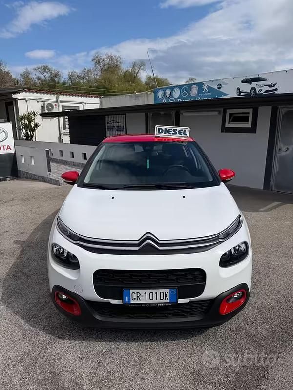 Usata Citroën C3 Shine 101 CV (74 kW) 2019 Bianco Utilitaria