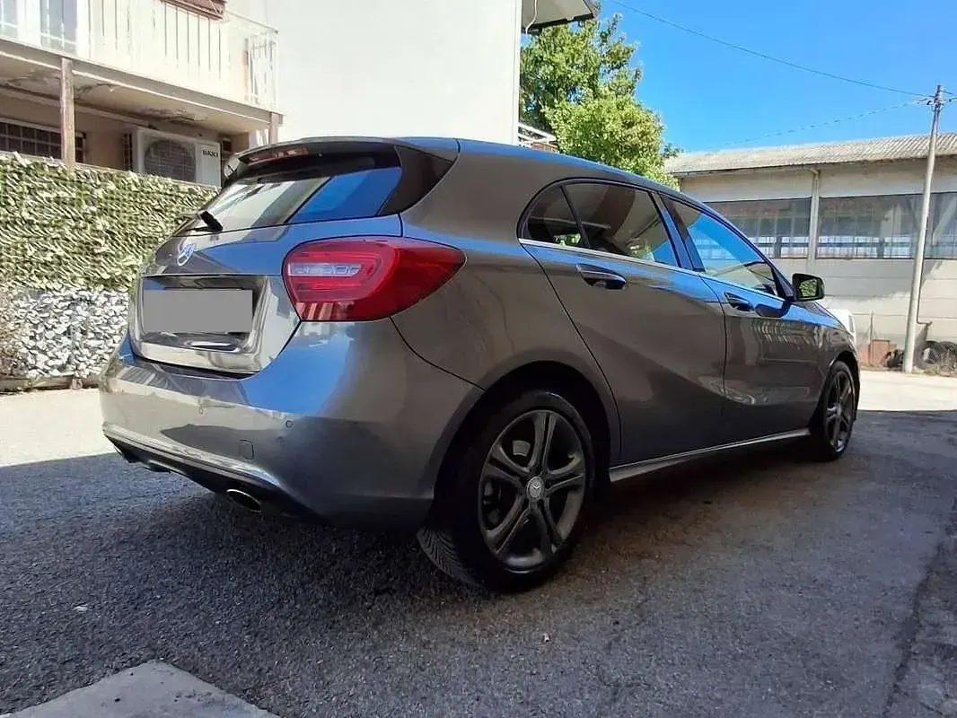 Usata Mercedes 200 Executive 156 CV (114 kW) 2013 Grigio Berlina
