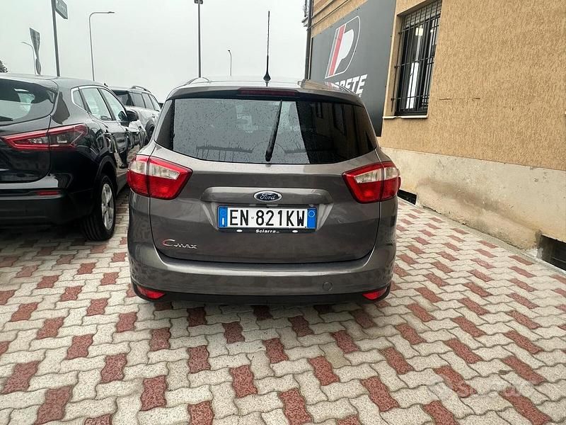 Usata Ford C-MAX Titanium 163 CV (119 kW) 2012 Grigio Monovolume