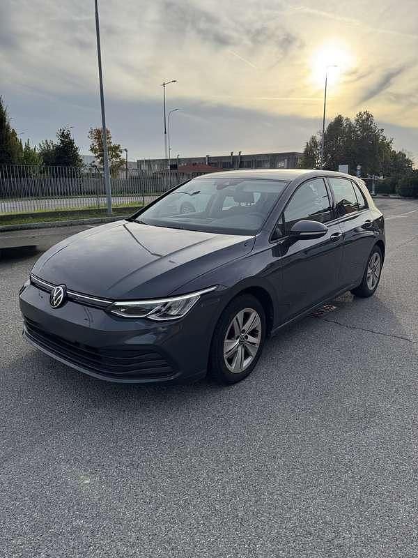 Usata VW Golf VIII Life 110 CV (80 kW) 2020 Berlina