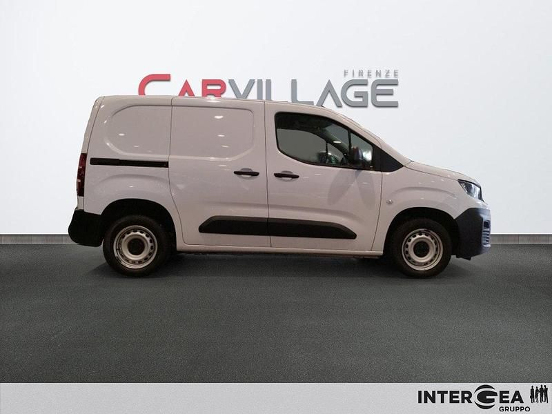 Gebraucht Peugeot Partner Premium 100 PS (73 kW) 2024 Weiß Van / Kleinbus