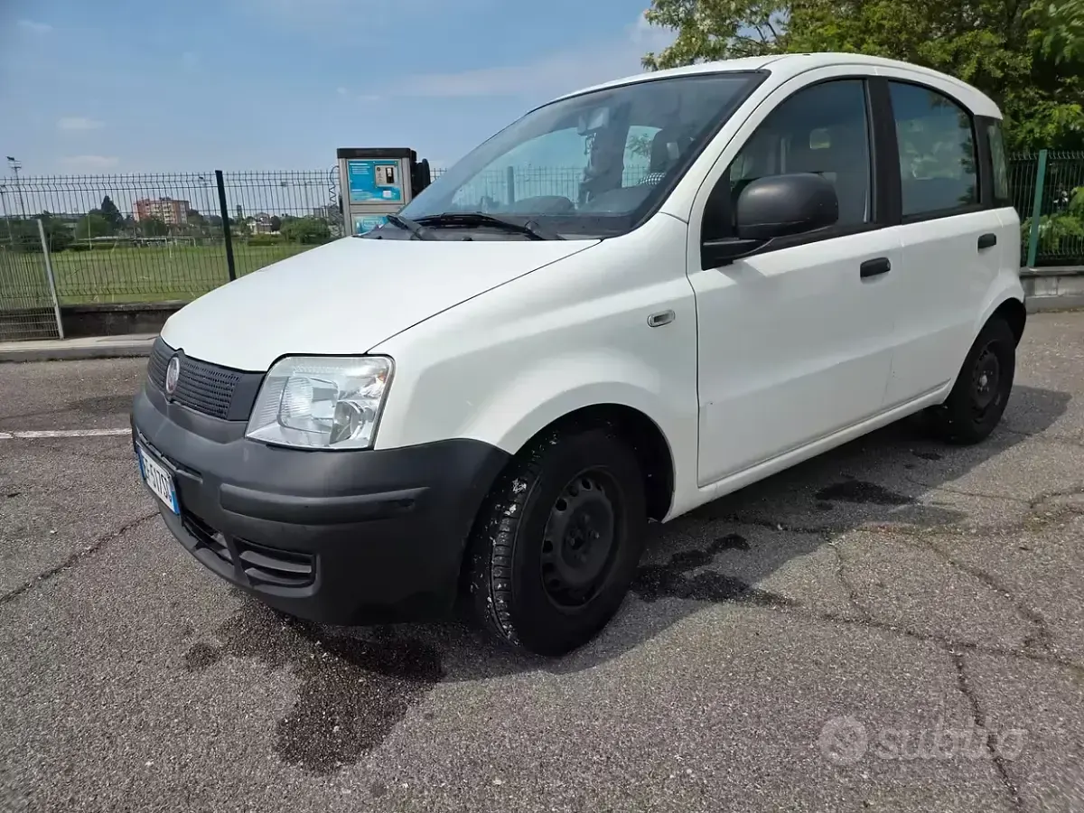 Usata Fiat Panda Dynamic 69 CV (50 kW) 2011 Bianco Utilitaria