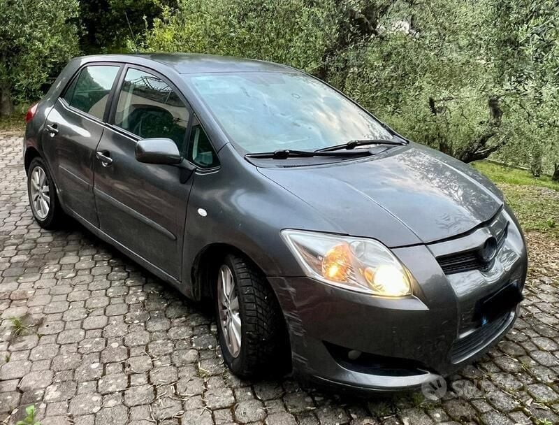 Usata Toyota Auris 2006 Grigio Berlina