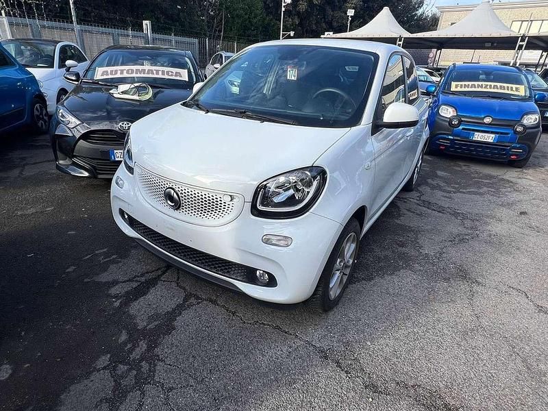 Usata Smart ForFour 90 CV (66 kW) 2019 Bianco Utilitaria