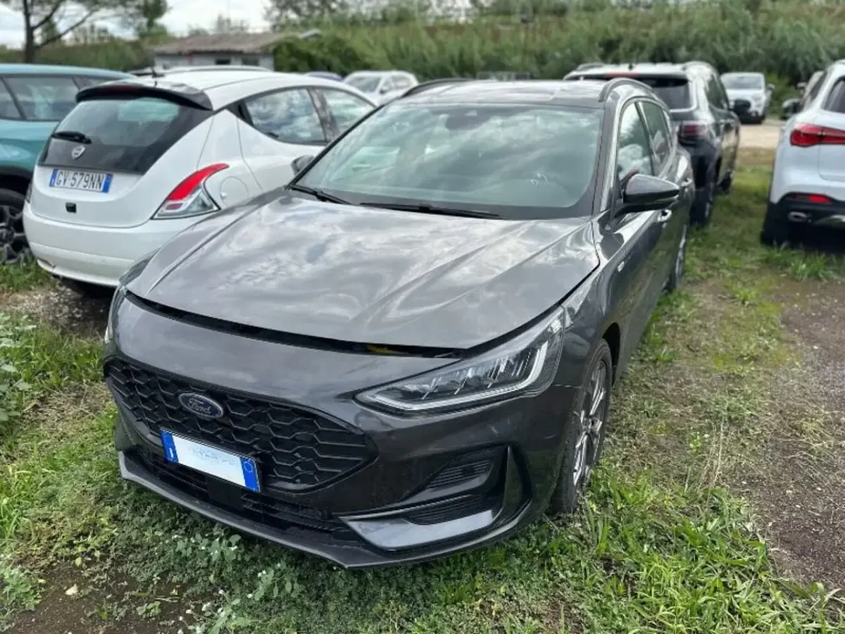 Usata Ford Focus ST-Line 125 CV (91 kW) 2023 Grigio Station wagon