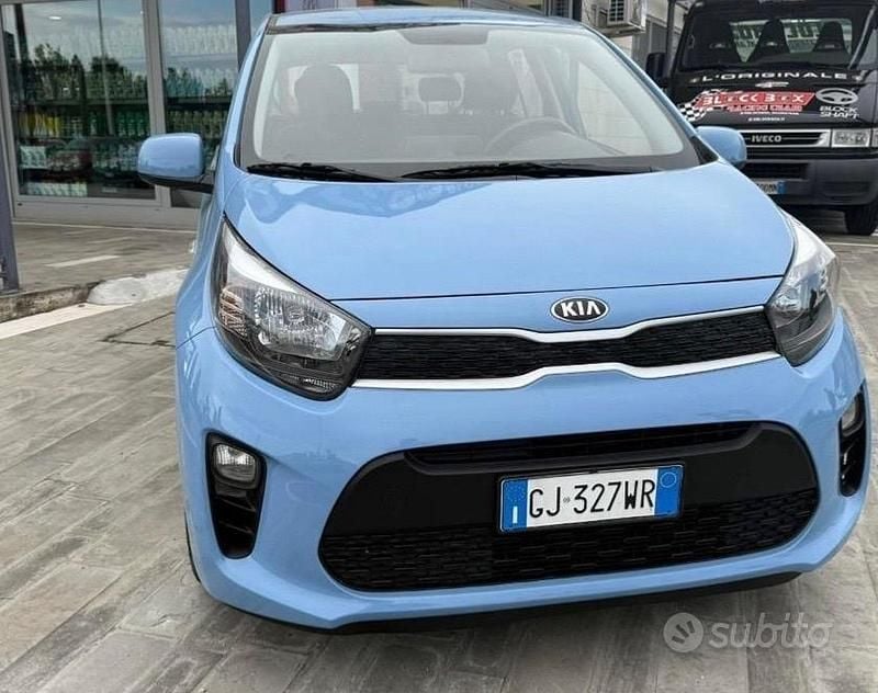Usata Kia Picanto X-Line 65 CV (47 kW) 2022 Blu Utilitaria