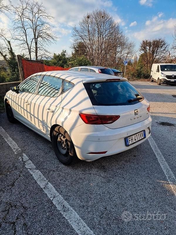 Usata Seat Leon Business 110 CV (80 kW) 2016 Berlina