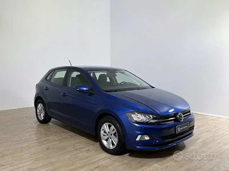 Usata VW Polo Comfortline 80 CV (58 kW) 2018 Reef blue Utilitaria