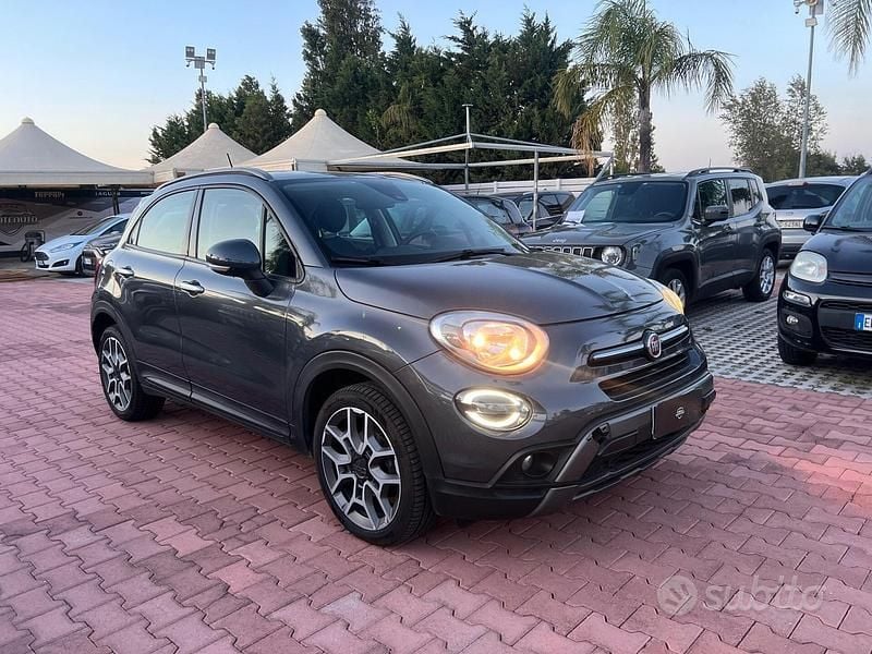 Grigio Usata 2021 Fiat 130 Cross Tre volumi | 15.499 € (Buon prezzo) - Immagine 1/4