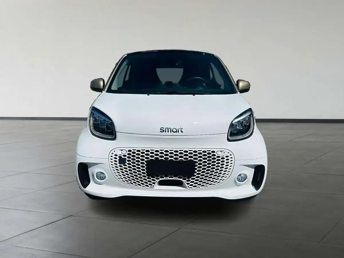 Usata Smart ForTwo Coupé Pulse 60 kW (82 CV) 2021 Bianco Utilitaria