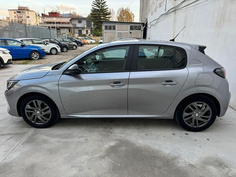 Usata Peugeot 208 Allure 75 CV (55 kW) 2021 Argento Utilitaria