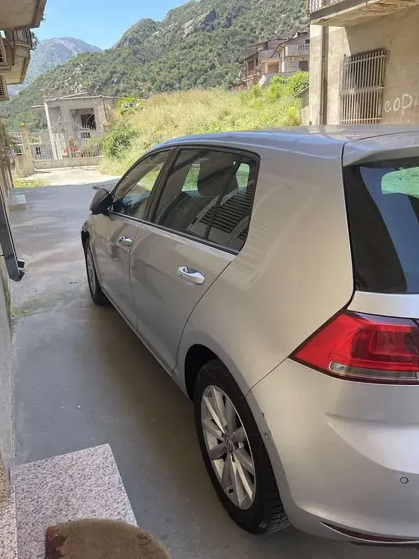 Usata VW Golf VII Highline 110 CV (80 kW) 2015 Grigio Berlina