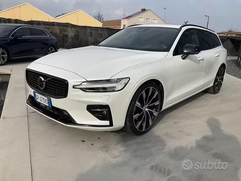 Usata Volvo V60 Plus 197 CV (144 kW) 2023 Bianco Station wagon