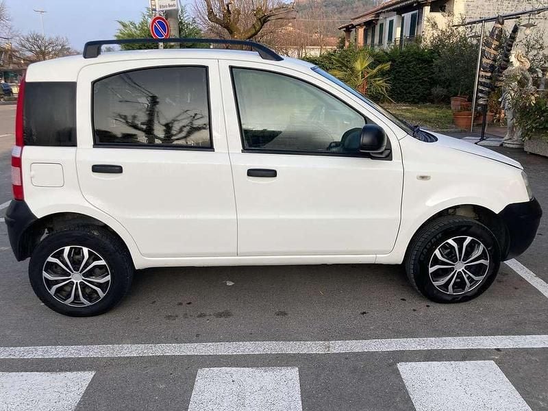 Usata Fiat Panda 4x4 69 CV (50 kW) 2011 Bianco Utilitaria