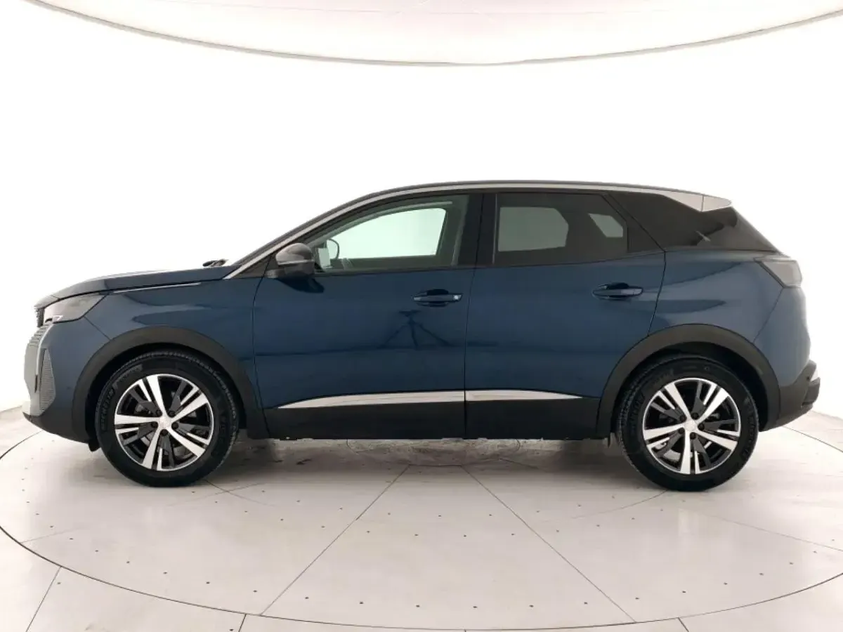 Usata Peugeot 3008 Allure 130 CV (95 kW) 2023 Blu SUV