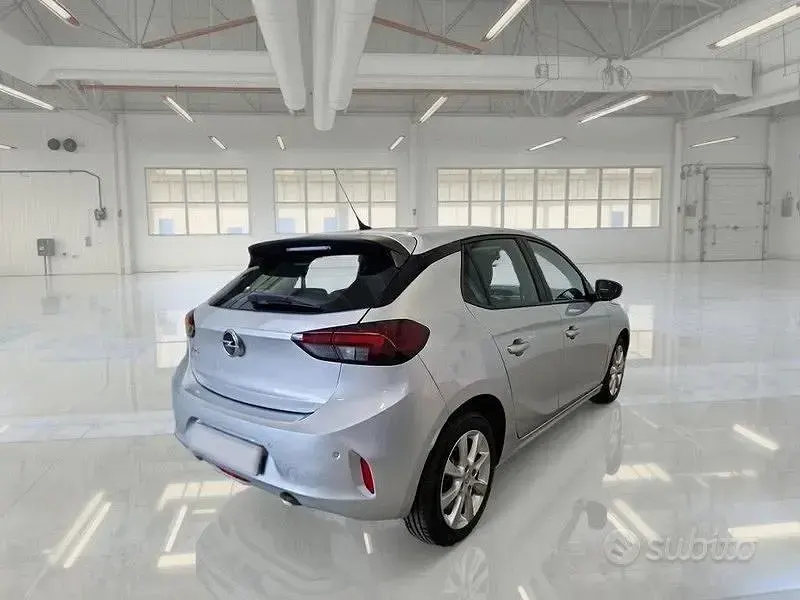 Usata Opel Corsa Edition 100 CV (73 kW) 2023 Grigio Utilitaria
