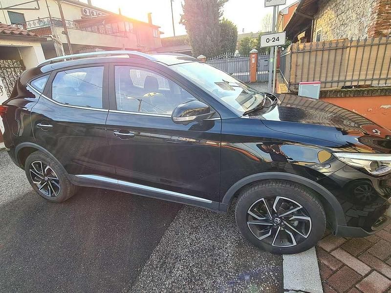 Usata MG ZS Luxury 111 CV (81 kW) 2023 Nero SUV