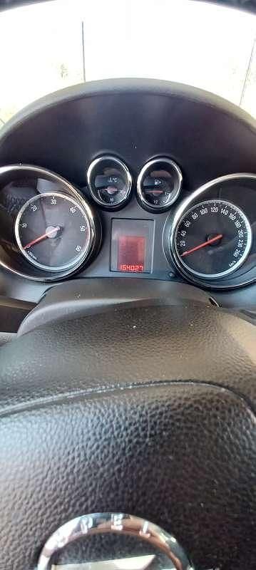 Bianco Usata 2013 Opel Astra Cosmo Station wagon | 5500 € (Buon prezzo) - Immagine 1/4