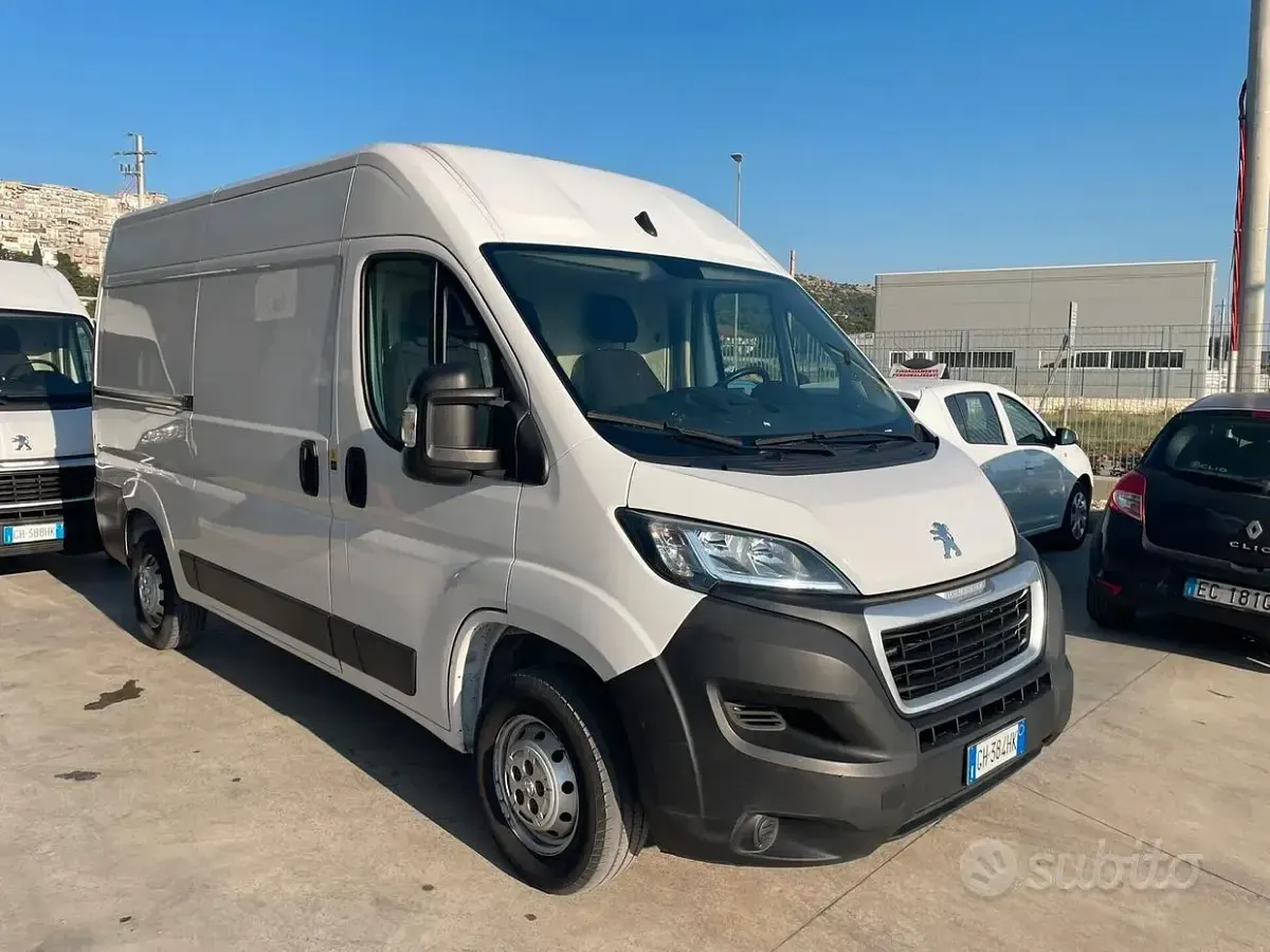 Usata Peugeot Boxer 140 CV (102 kW) 2022 Bianco Furgone