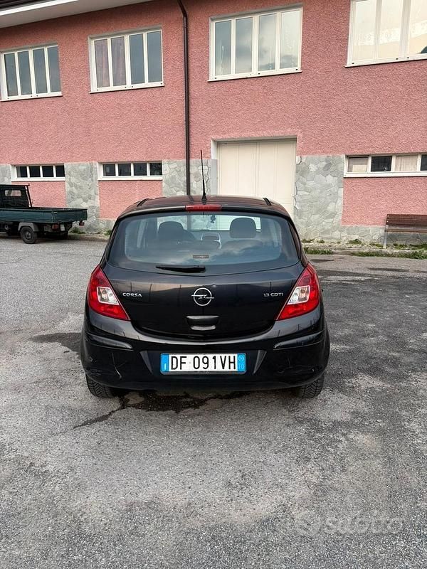 Usata Opel Corsa Enjoy 75 CV (55 kW) 2006 Nero Utilitaria