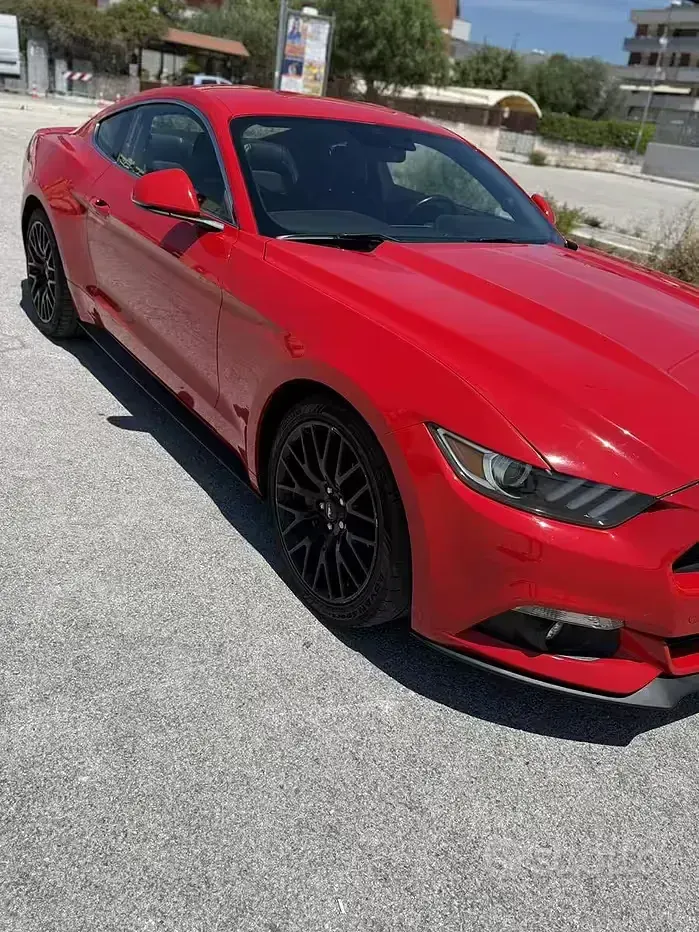 Usata Ford Mustang 290 CV (213 kW) 2018 Rosso