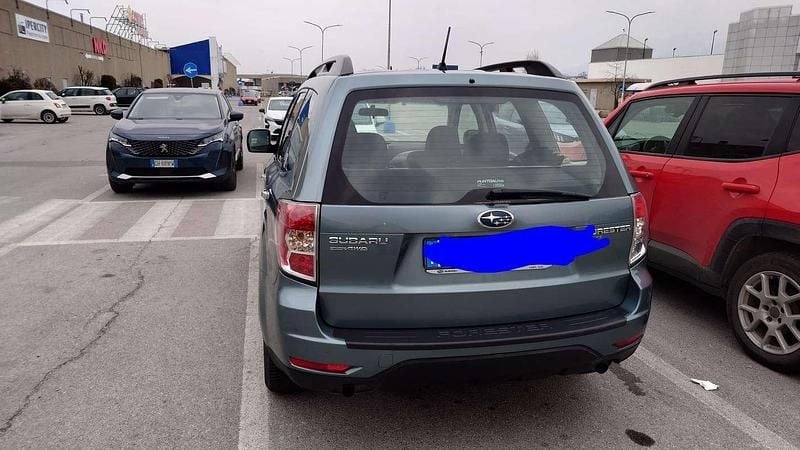Usata Subaru Forester 150 CV (110 kW) 2009 Grigio SUV