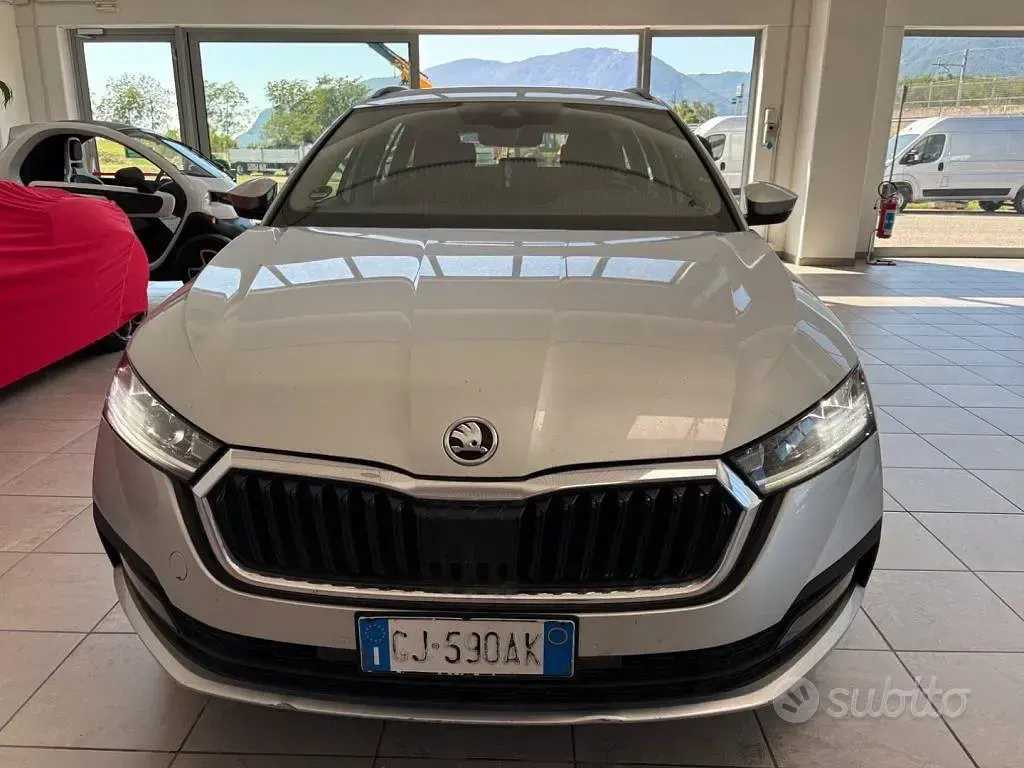 Usata Skoda Octavia Executive 150 CV (110 kW) 2022 Grigio Berlina