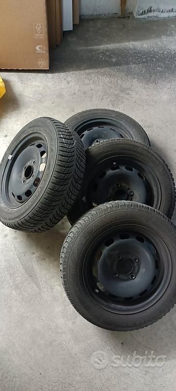 Usata Ford Fiesta Titanium 82 CV (60 kW) 2009 Bianco Utilitaria