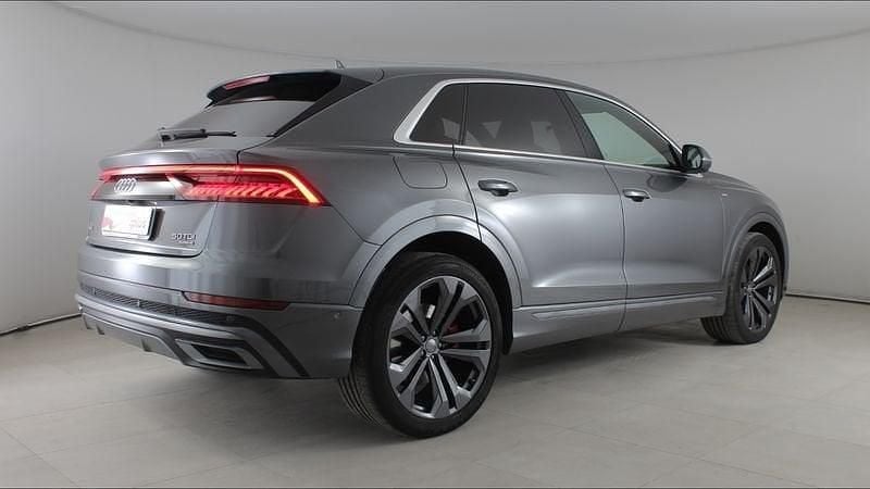 Usata Audi Q8 Sport 286 CV (210 kW) 2019 Grigio SUV