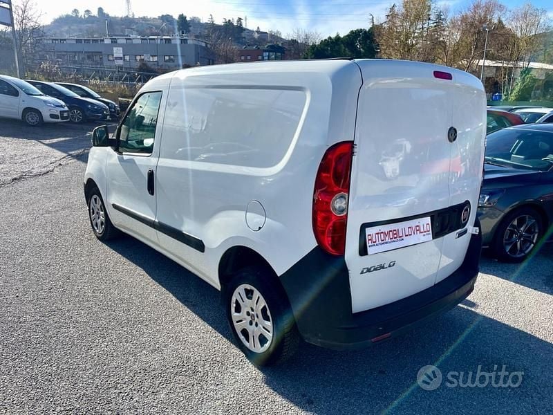 Usata Fiat Doblò 105 CV (77 kW) 2020 Bianco Monovolume