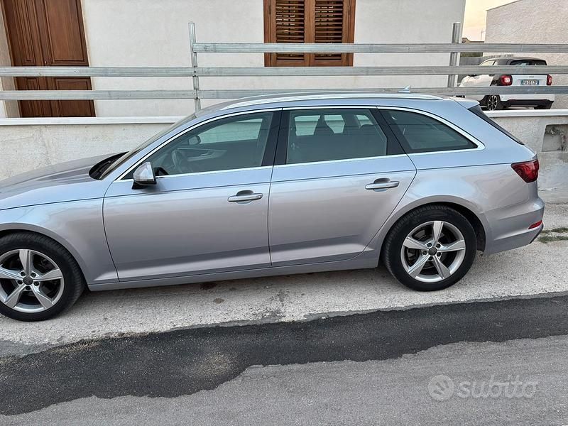 Usata Audi A4 218 CV (160 kW) 2019 Grigio Station wagon