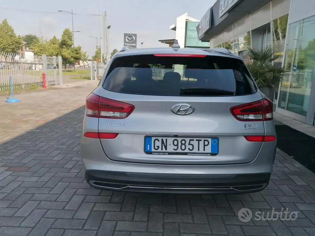 Usata Hyundai i30 Prime 120 CV (88 kW) 2023 Grigio Station wagon
