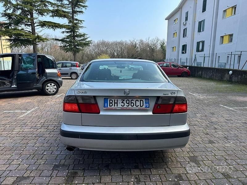 Begagnad Saab 9-5 185 HK (136 kW) 2000 Grå Sedan