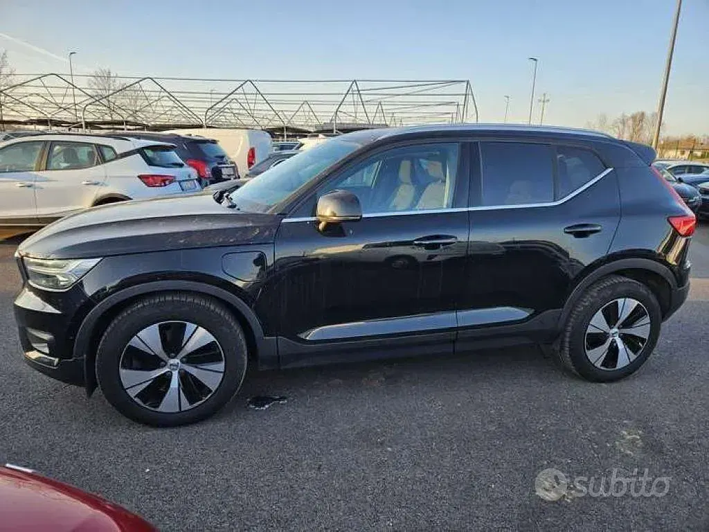 Usata Volvo XC40 Business Edition 179 CV (131 kW) 2020 Nero SUV