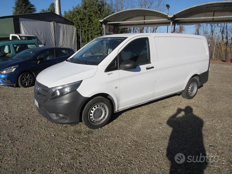 Bianco Usata 2018 Mercedes Vito Furgone | 13.500 € (Buon prezzo) - Immagine 1/4