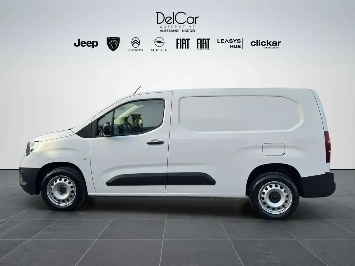 Usata Opel Combo Edition 101 CV (74 kW) 2024 Bianco Monovolume