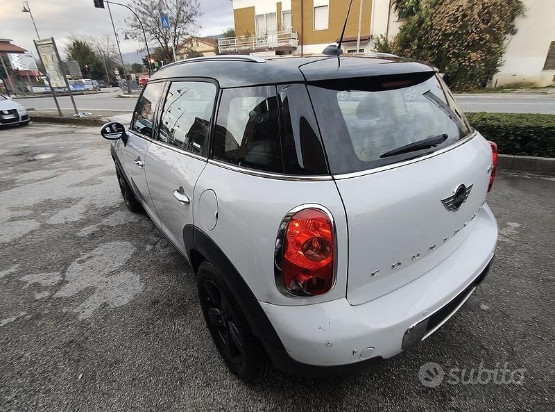 Usado Mini Countryman 111 CV (81 kW) 2016 Blanco SUV