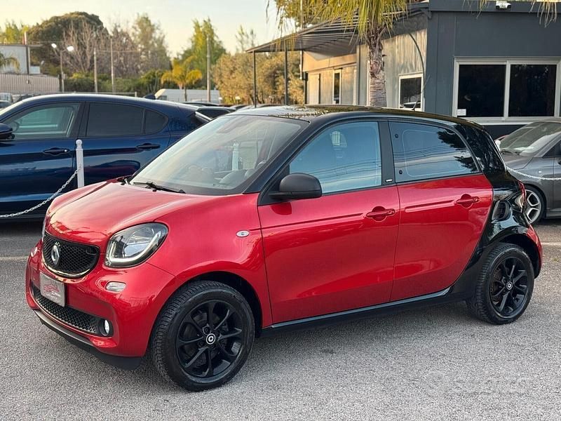 Usata Smart ForFour Passion 90 CV (66 kW) 2016 Rosso Utilitaria