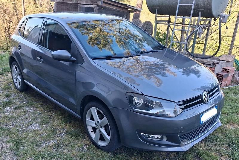 Usata VW Polo 90 CV (66 kW) 2013 Grigio Utilitaria