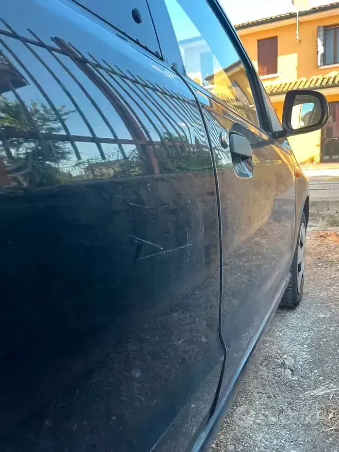 Usata Suzuki Alto 68 CV (50 kW) 2011 Nero Utilitaria